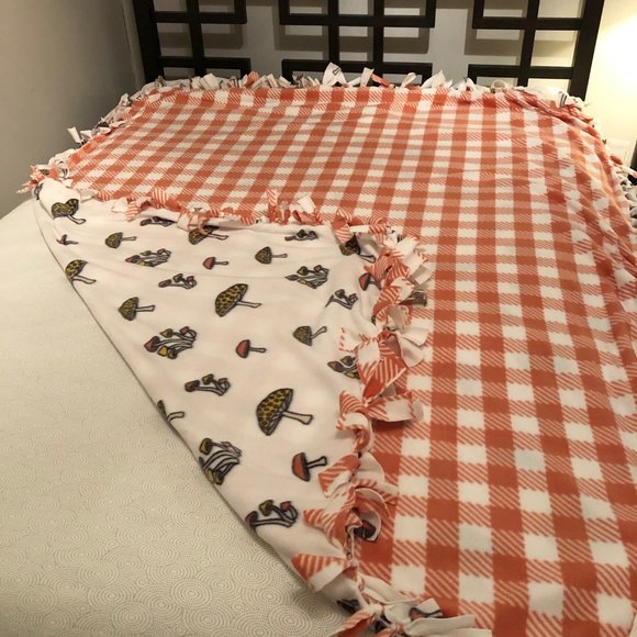 Homemade Mushroom Lightweight Fleece Blanket - Picture 5 of 7